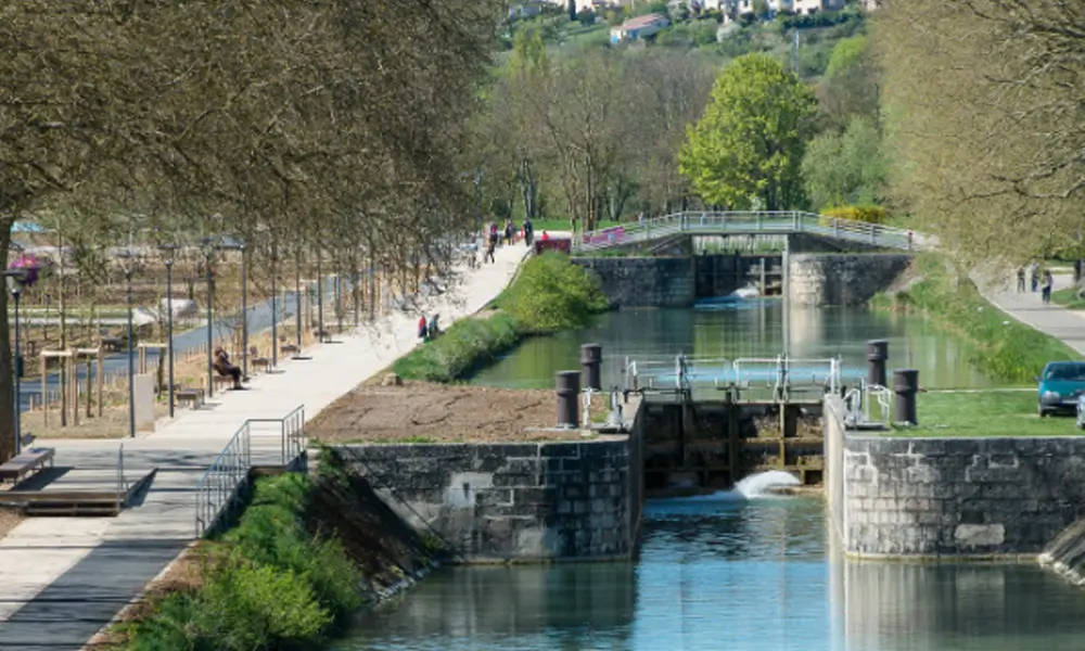 B27 | Quai des Carrières Blanches à Dijon (21)