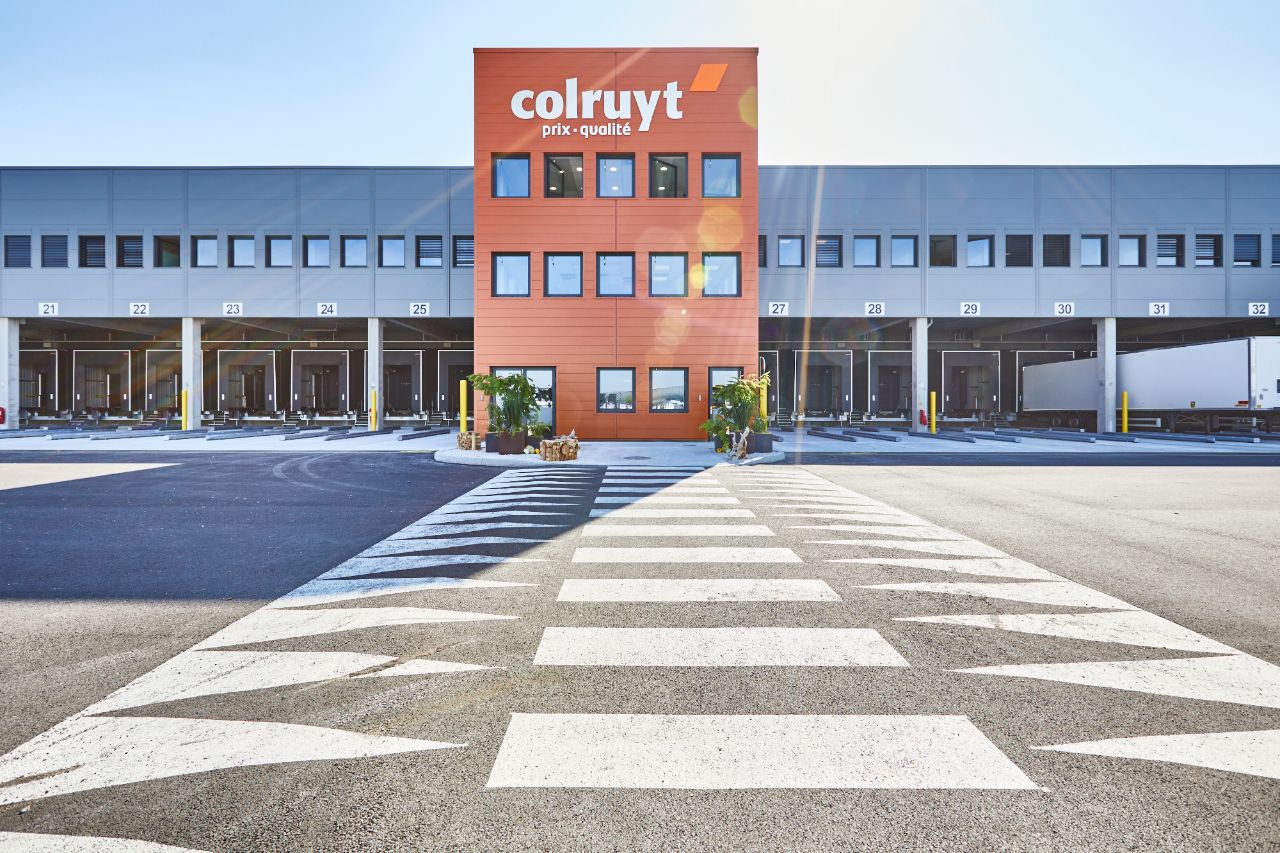 CONSTRUCTION D’UN CENTRE DE DISTRIBUTION POUR COLRUYT FRANCE – CHOISEY (39)